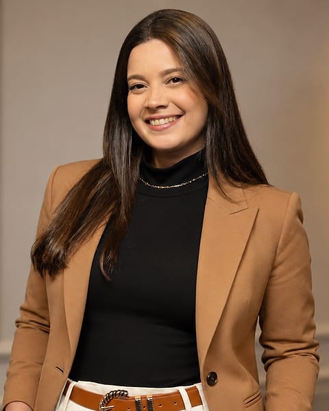 Letícia Spinola, diretora criativa especialista em comunicação visual com IA